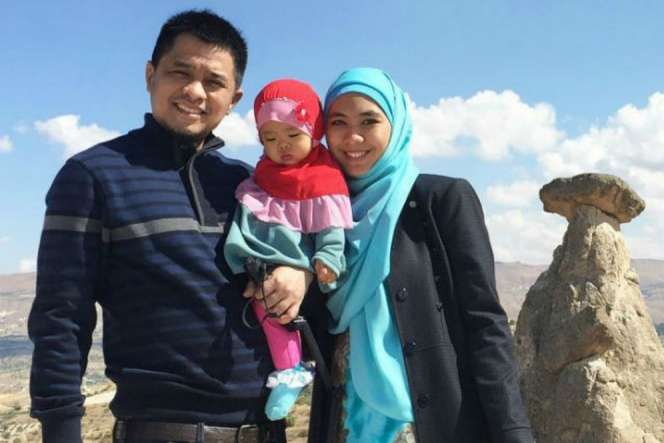 Oki Setiana Dewi Akrabkan Putrinya Pada Lingkungan Masjid
