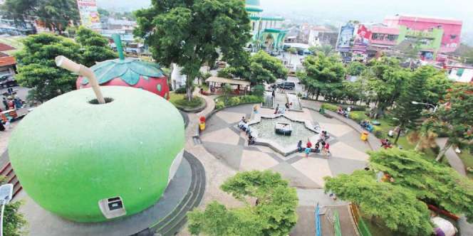 Alun-Alun Kota Batu Jadi Destinasi Ngabuburit Favorit