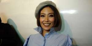 Tetap Aktif Saat Hamil Tua, Ini Rahasia Ayu Dewi