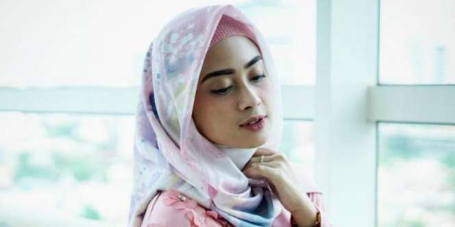 Serius Bisnis Hijab, Nina Septiani Tak Mau Asal Ikut-ikutan