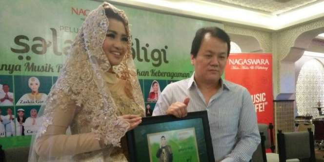 Nyanyi Lagu Religi, Fitri Carlina Sampai Sholat Tahajud Dulu