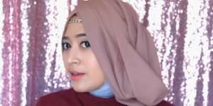 Hijab Tutorial Paris Segiempat Semi Formal untuk Acara Iftar