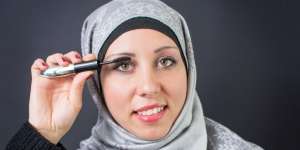 Ingin Bulu Mata Lentik? Pilih Bentuk Sikat Maskara yang Tepat