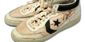 Cerita di Balik Sepatu Butut Berharga Miliaran Rupiah