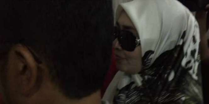 Ditanya Hubungan Firza dan Habib Rizieq, Ini Kata Kak Emma