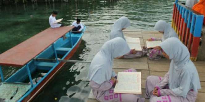 Mimpi Makam Suami Kebanjiran, Istri Segera Bangun Pesantren