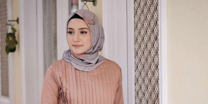 Pilihan Warna Jilbab untuk Busana Hijab Bernuansa Coklat