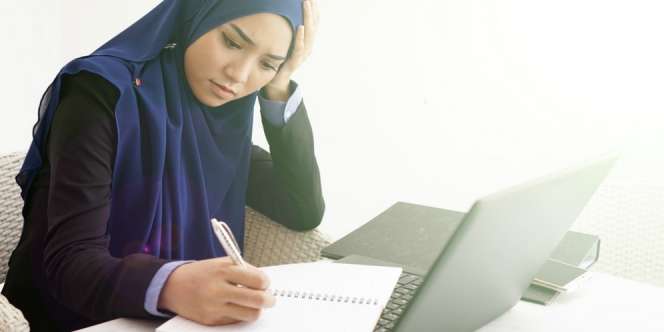 3 Dampak Stres yang Bisa Menyerang Saat Puasa