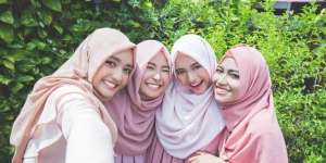 Do and Don't Memilih Hijab Hari Raya