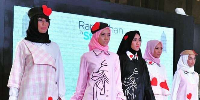 Keceriaan Hati Warna Pink Pada Koleksi Terbaru Hannie Hananto