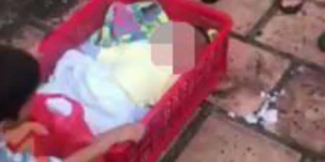 Cerita Pilu Kakak Lindungi Adik Bayinya dalam Kotak Plastik