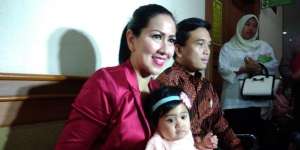 Bikin Haru, Perjuangan Venna Melinda Jadi Orangtua Vania
