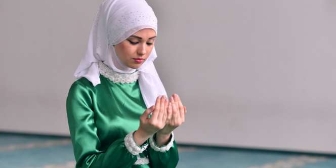 Cara Bikin Wajah Makin Bercahaya Saat Salat Idul Fitri 