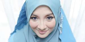 Tips Mencegah Makeup Berantakan Saat Momen Penting