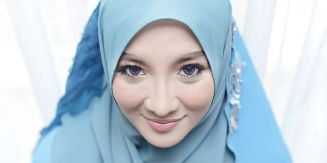 Tips Mencegah Makeup Berantakan Saat Momen Penting