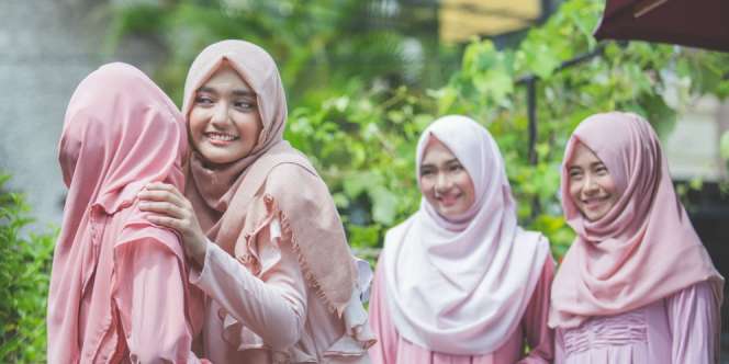 Tips Makeup Anti-Luntur Biarpun Halal Bihalal Seharian