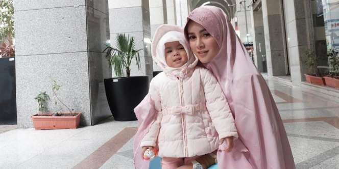 Meriahnya Tradisi Lebaran Keluarga Besar Olla Ramlan