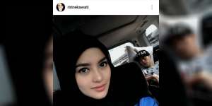 Haru! Foto Bersama Terakhir Ririn Ekawati dan Suami