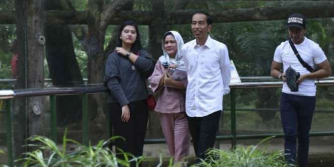 Heboh Harga Tas Iriana Jokowi dan Kahiyang Saat ke Ragunan