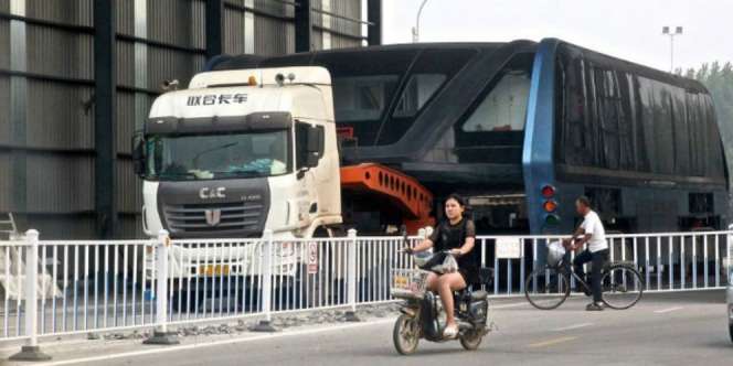 Nasib Tragis Bus `Ngangkang` yang Pernah Fenomenal