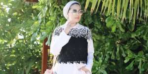Cropped Top, Cara Simpel Tinggalkan Gaya Hijab Lama