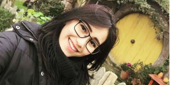 Wanita Ini Beberkan Bahwa Ayah Rozak Bukan Bapak Ayu Ting Ting