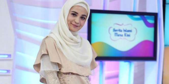 3 Gaya Hijab Shireen Sungkar yang Layak Ditiru