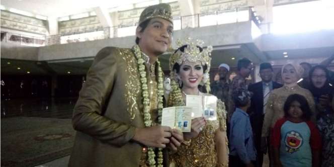 Lucky Hakim Sempat Berniat Batalkan Gugatan Cerai, Kenapa?