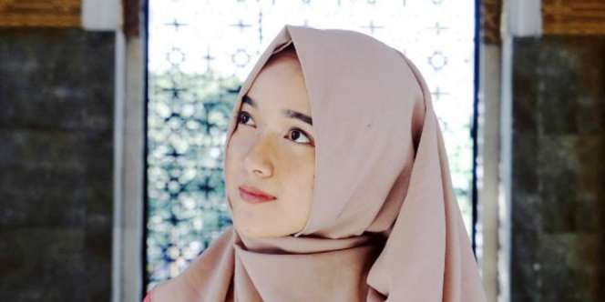 Cara Baru Siasati Wajah Chubby dengan Hijab