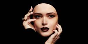 Meski Bikin Cantik, Makeup Mata Dapat Sebabkan Kebutaan