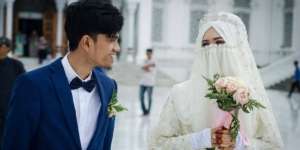 Postingan Foto Baru Istri Muzammil Bikin Warganet Sedih