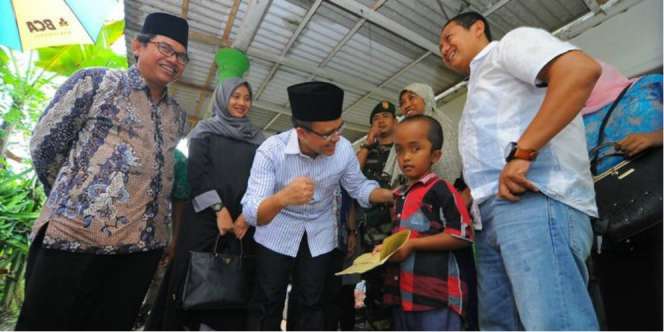 Cara Bupati Anas Motivasi Siswa Sekolah: 'Semua Juara'