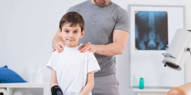 Tubuh Anak Terlihat Miring? Waspada Skoliosis