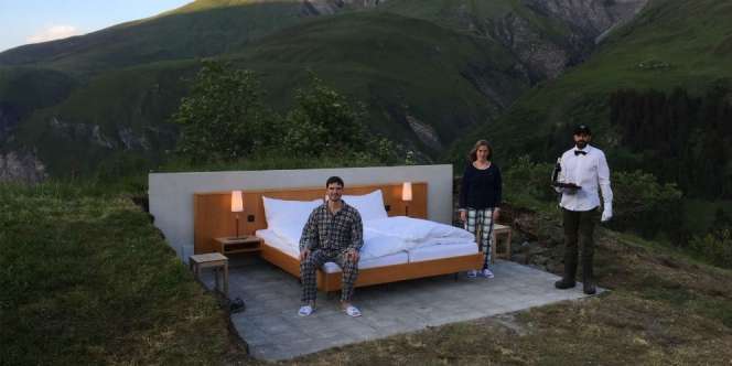 Menginap di Hotel Tanpa Dinding dan Atap, Berani Coba?