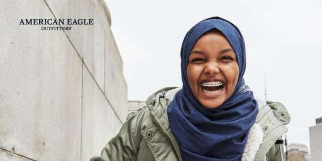 Luncurkan Busana Muslim, Label Ini Gandeng Hijaber Halima Aden