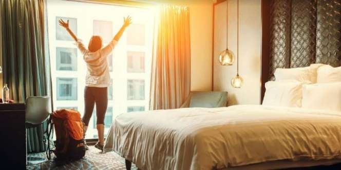 Hasil Riset, Ini Ritual Wajib Traveler di Hari Pertama Liburan