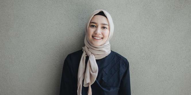 Inspirasi Kenakan Jilbab Segitiga yang Simpel