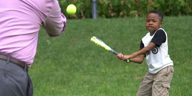 Lihat Bocah Ini, Tangan dan Kakinya Hasil Transplantasi