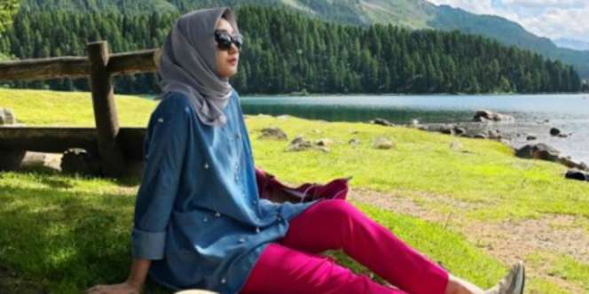 Dian Pelangi Bawa Celana `Ngejreng` Jadi Lebih Classy
