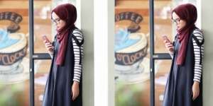 Intip 3 Pilihan Atasan Off Shoulder buat Hijaber