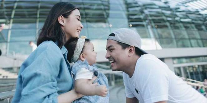 Tingkah Menggemaskan Anak Chelsea Olivia-Glenn Alinskie