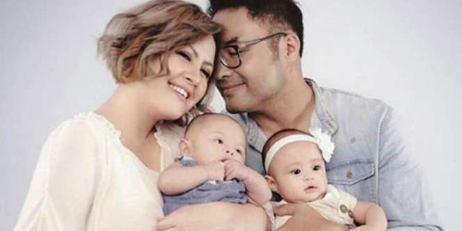 Putri Kembar Cynthia Lamusu-Surya Saputra Berhijab, Lucunya...