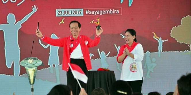 Anak-anak Kegirangan Lihat Presiden Dan Ibu Negara Main Sulap