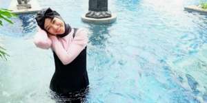 Inspirasi Busana Renang Hijab Poppy Bunga yang Stylish