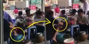 Video Pedagang Masukkan Air Bekas Cucian Kaki ke Minuman