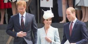 Penyesalan William & Harry Tutup Telepon Terakhir Putri Diana