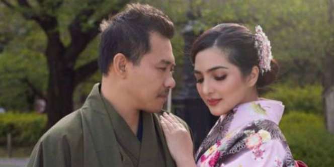 Tengok Gaya Anang Hermansyah Gendong Anak, `Bapak Siaga!`