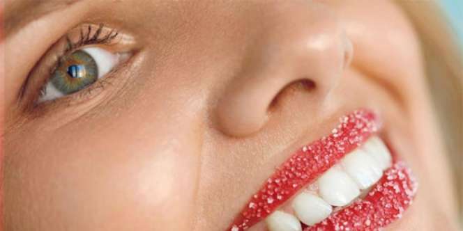 Cara Bikin Scrub untuk Bibir dengan Bahan Rumahan