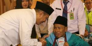 Jemaah Haji Indonesia Dilarang Selfie dengan Unta