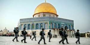 Israel Mundur dari Al Aqsa, Warga Palestina Bersorak